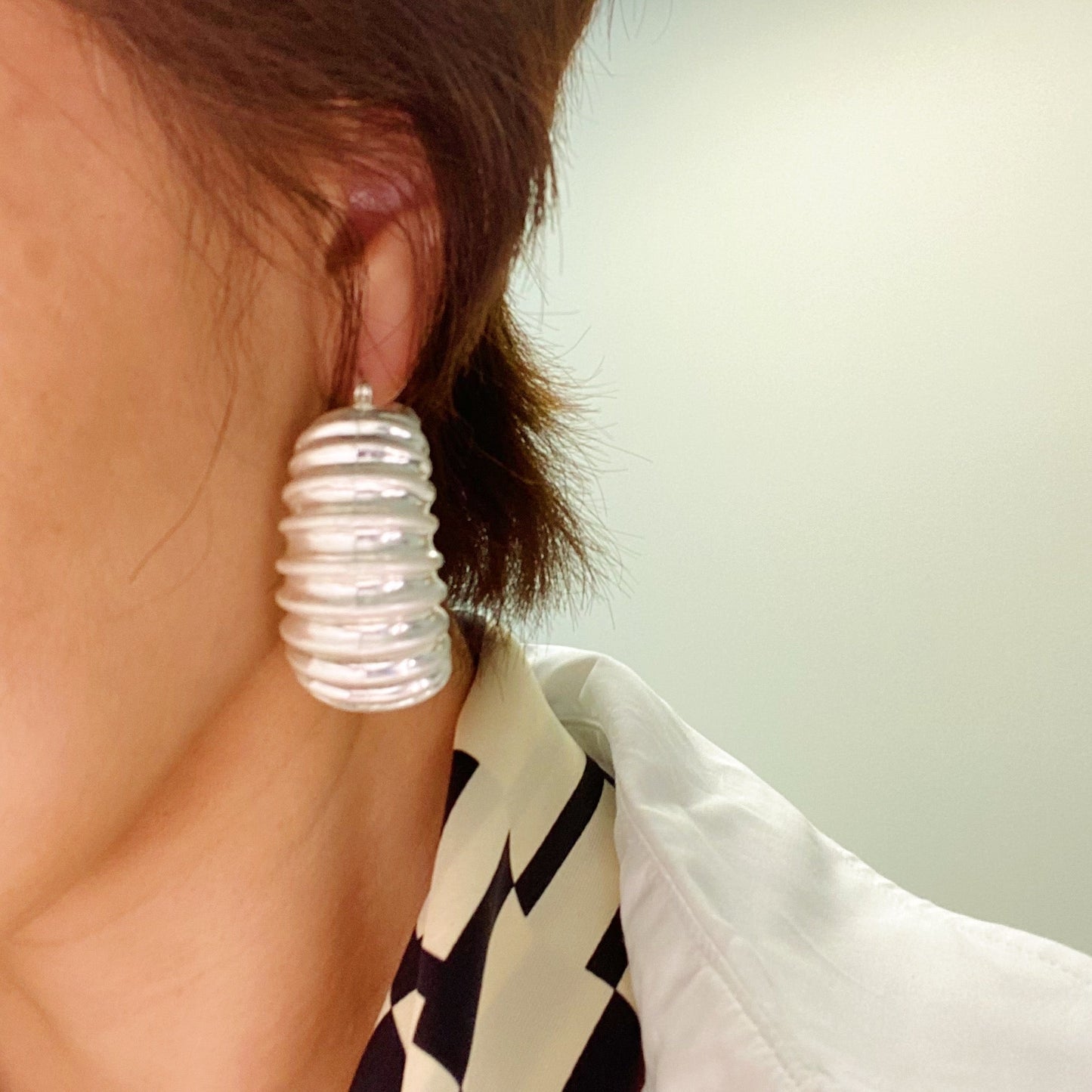 Bold In Pleats Hoop Earrings-3
